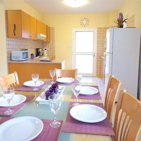 Kapparis Holiday 114 וילה